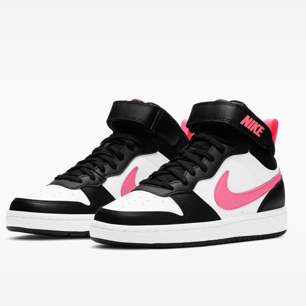 NIKE BIG KID COURT BOROUGH MID 2 SNEAKERS SIZE 4.5 Y